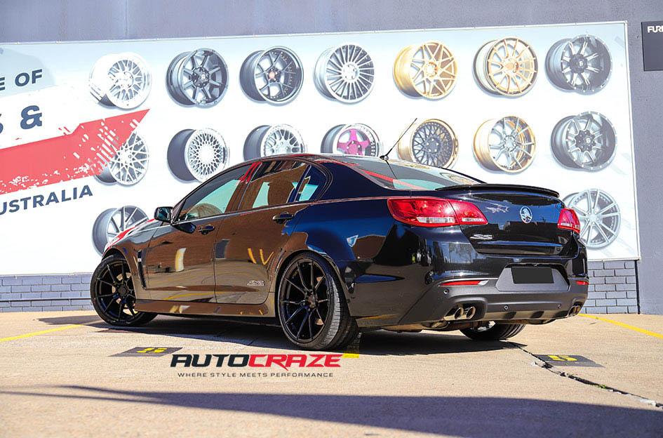 HOLDEN COMMODORE VF VENOM GLOSS BLACK